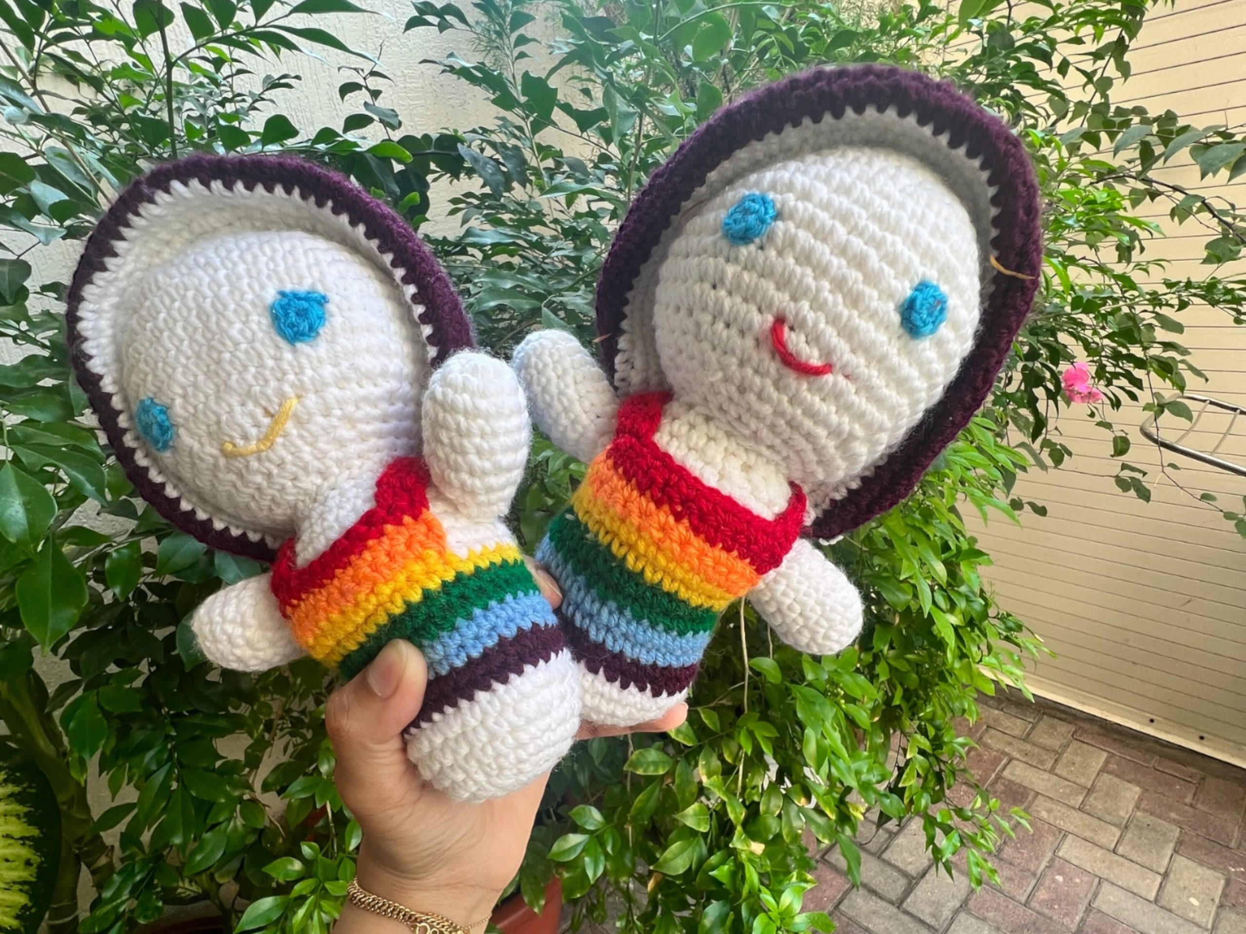 T_05_F_Rainbow_ Twins